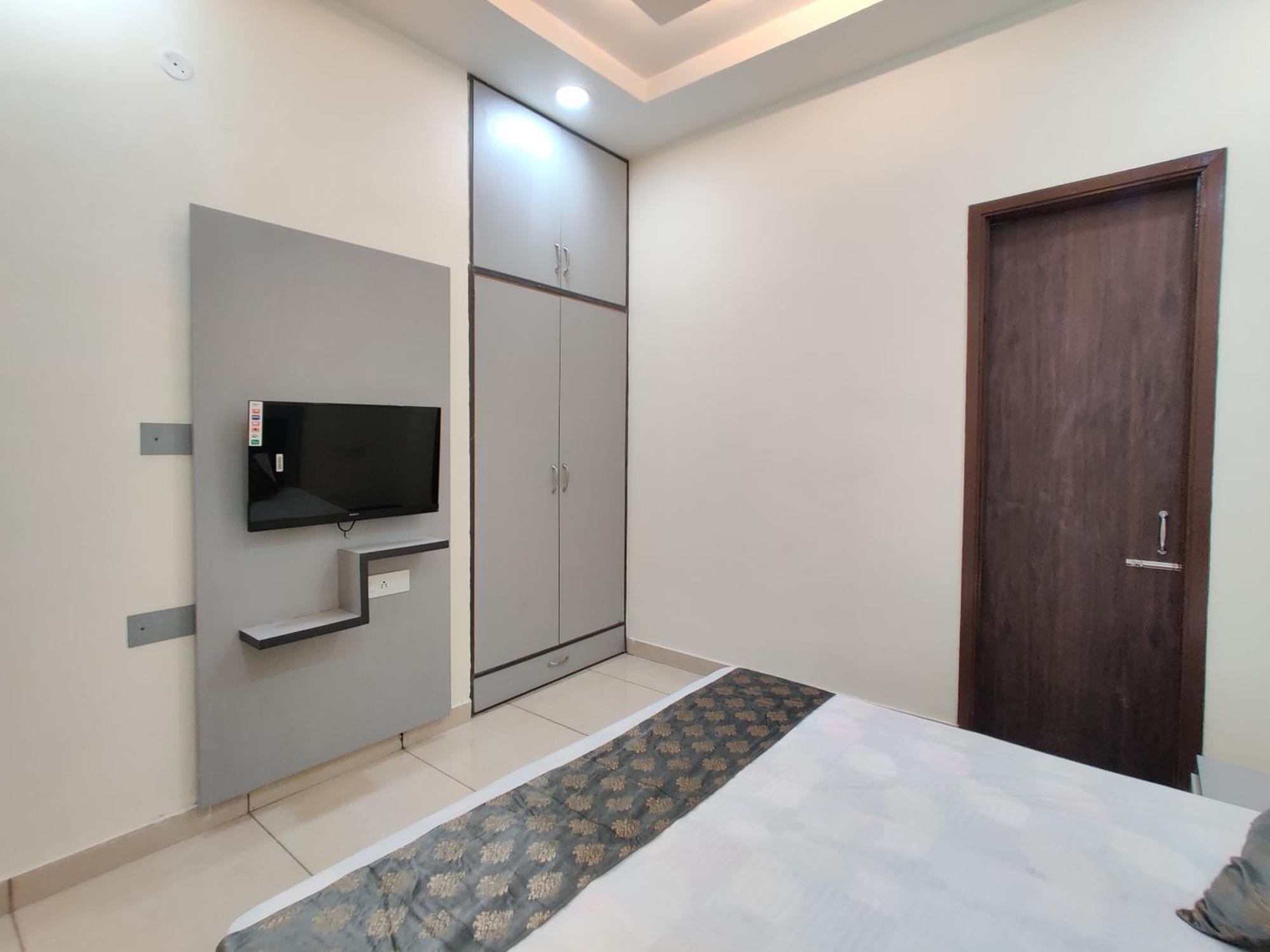 Himalya Boutique Home Stay Amritsar Buitenkant foto